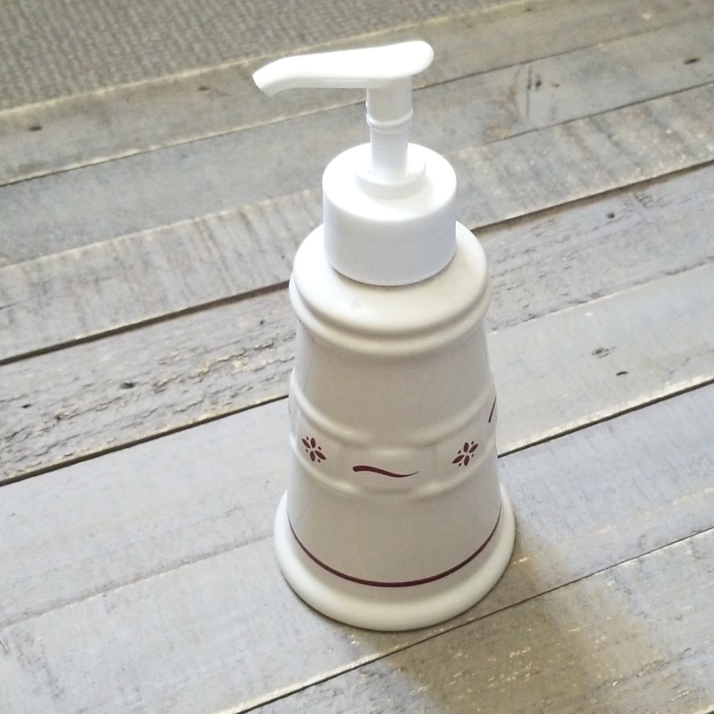🎈3/$25 Longaberger soap/lotion dispenser
